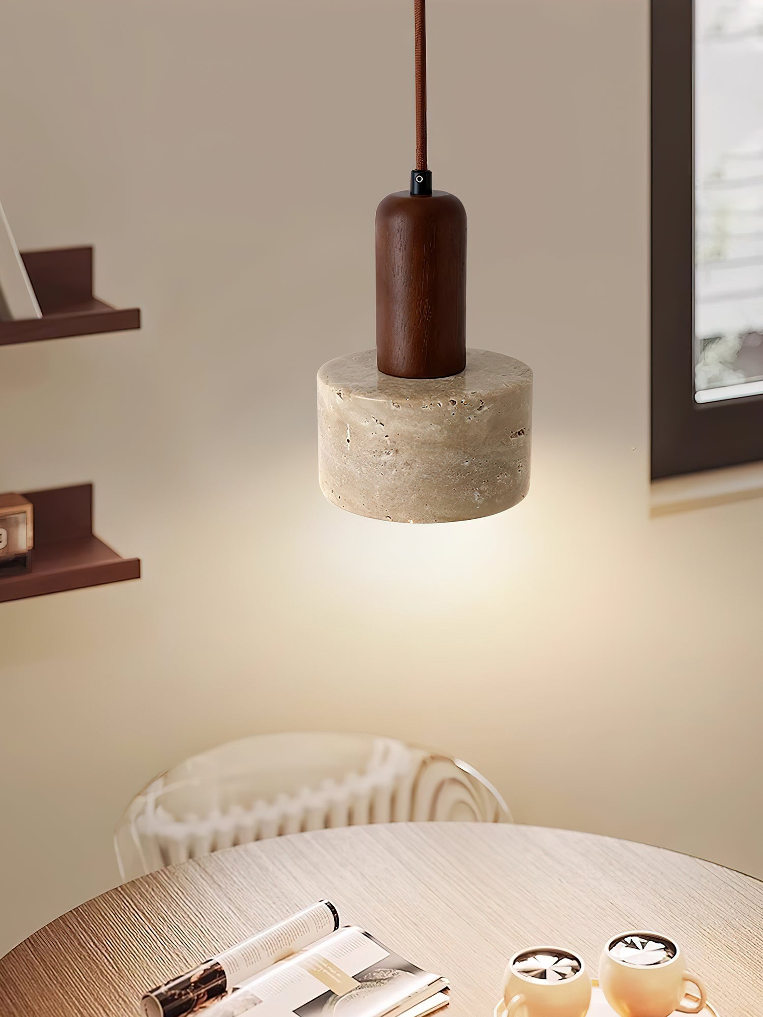 Suspension moderne Llyr en Travertin jaune et noyer