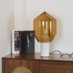 Lampe à poser moderne Gudik en Blanc marbre et verre fumé