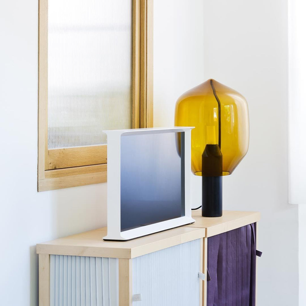 Lampe à poser moderne Gudik en Blanc marbre et ambre verre