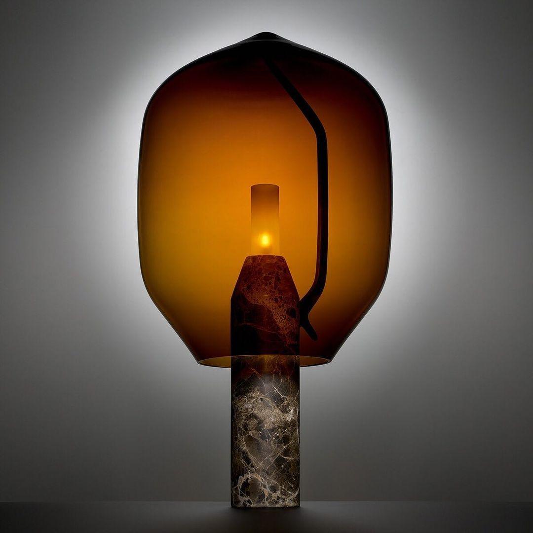 Lampe à poser moderne Gudik en Blanc marbre et verre fumé