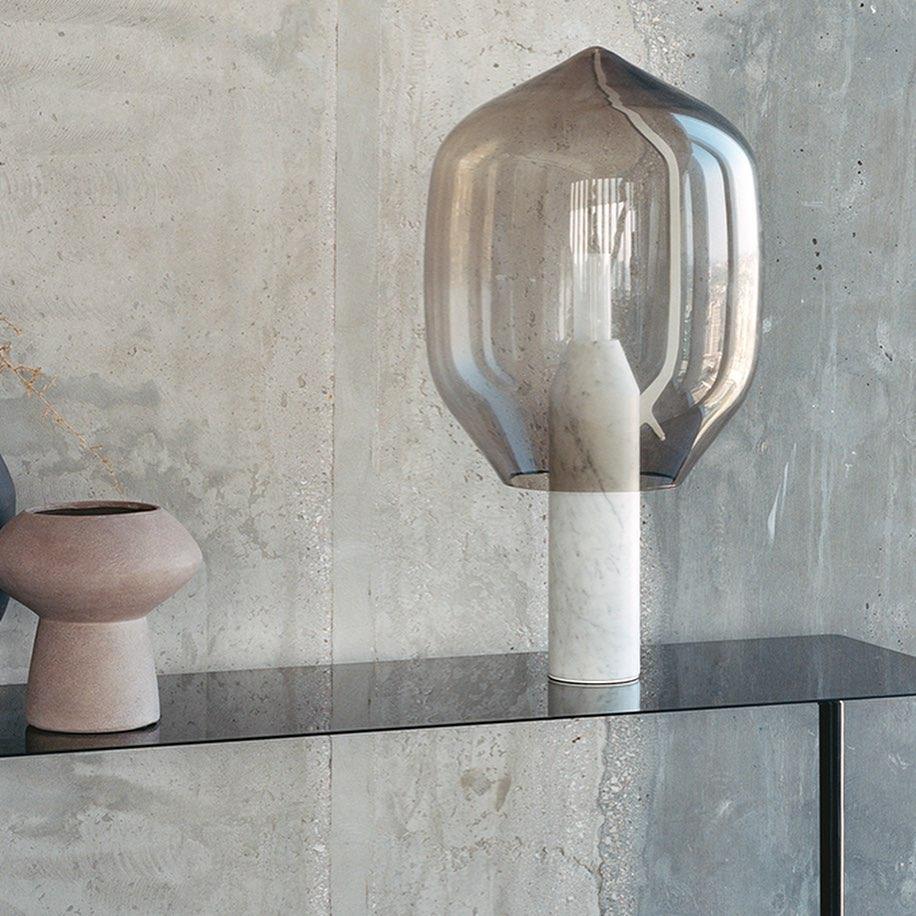Lampe à poser moderne Gudik en Noir marbre et verre fumé