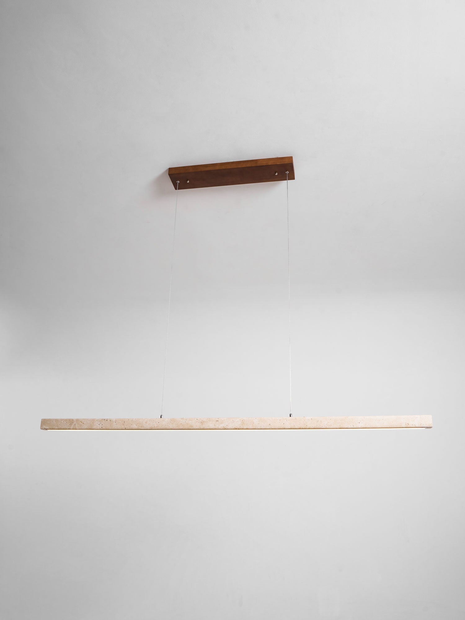 Suspension moderne Wilder en Bois et travertin jaune