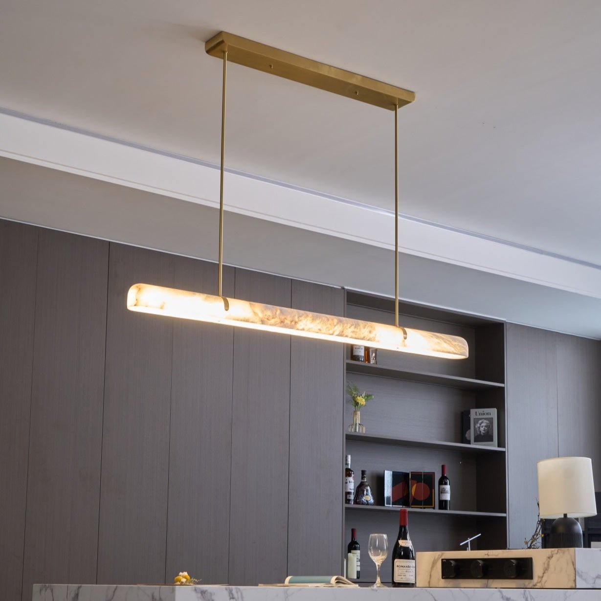Lustre moderne Tellef en Albâtre Noir et blanc
