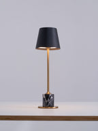 Lampe à poser moderne Alastair en Marbre Noir et doré