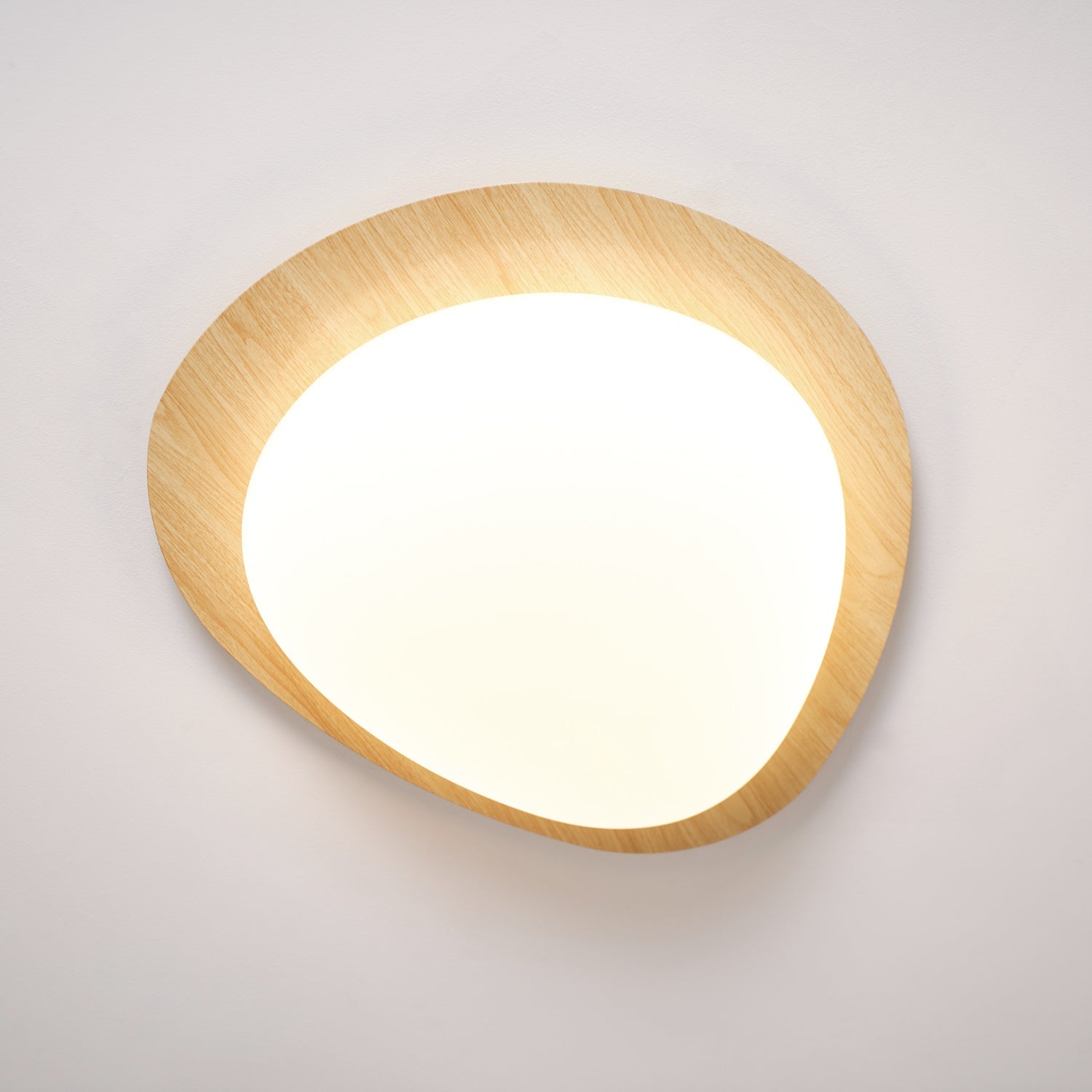Plafonnier moderne Vaino en métal Artistique bois naturel effet