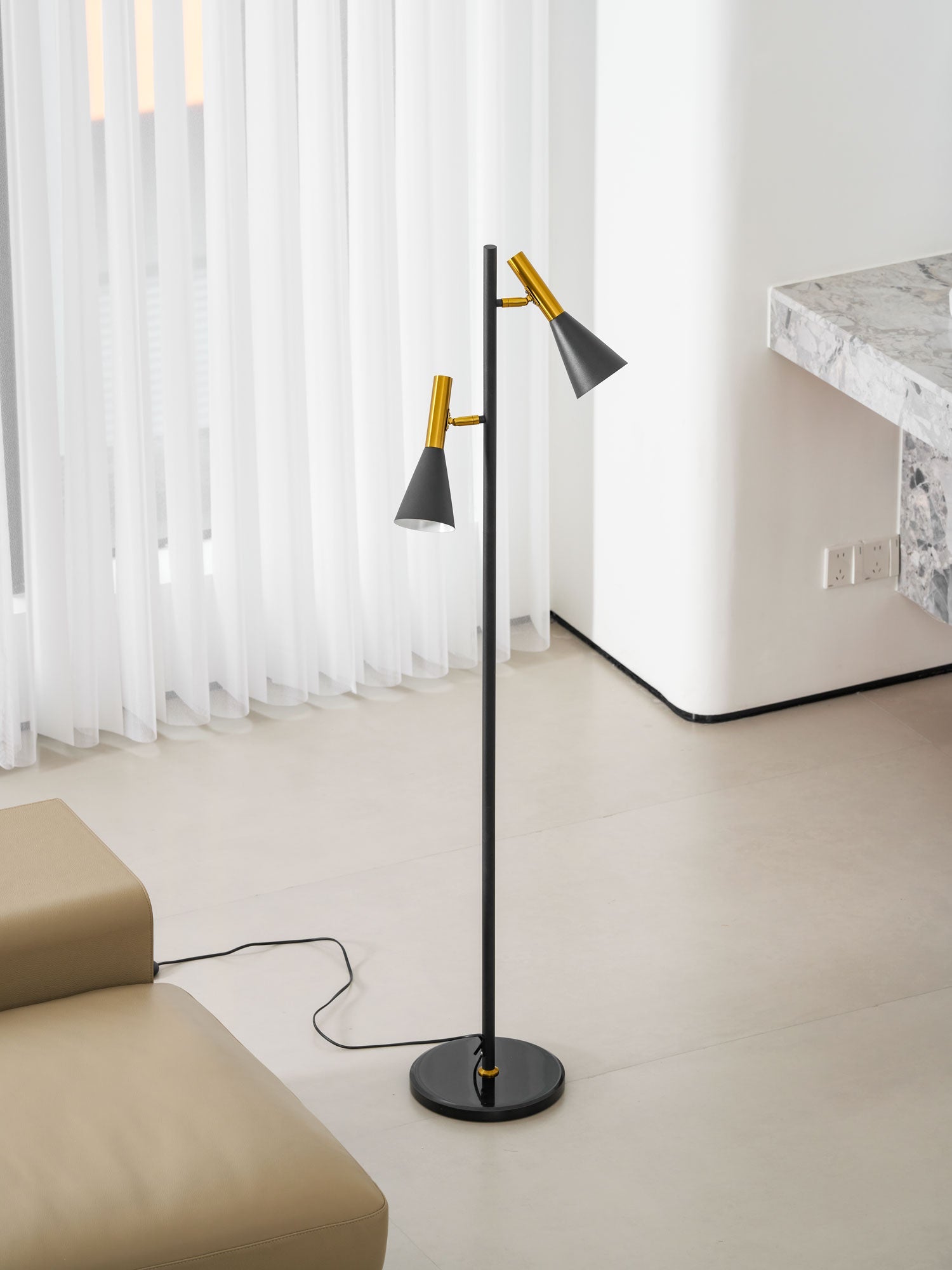 Lampadaire minimaliste Asen en Métal, Marbre, Fer Noir