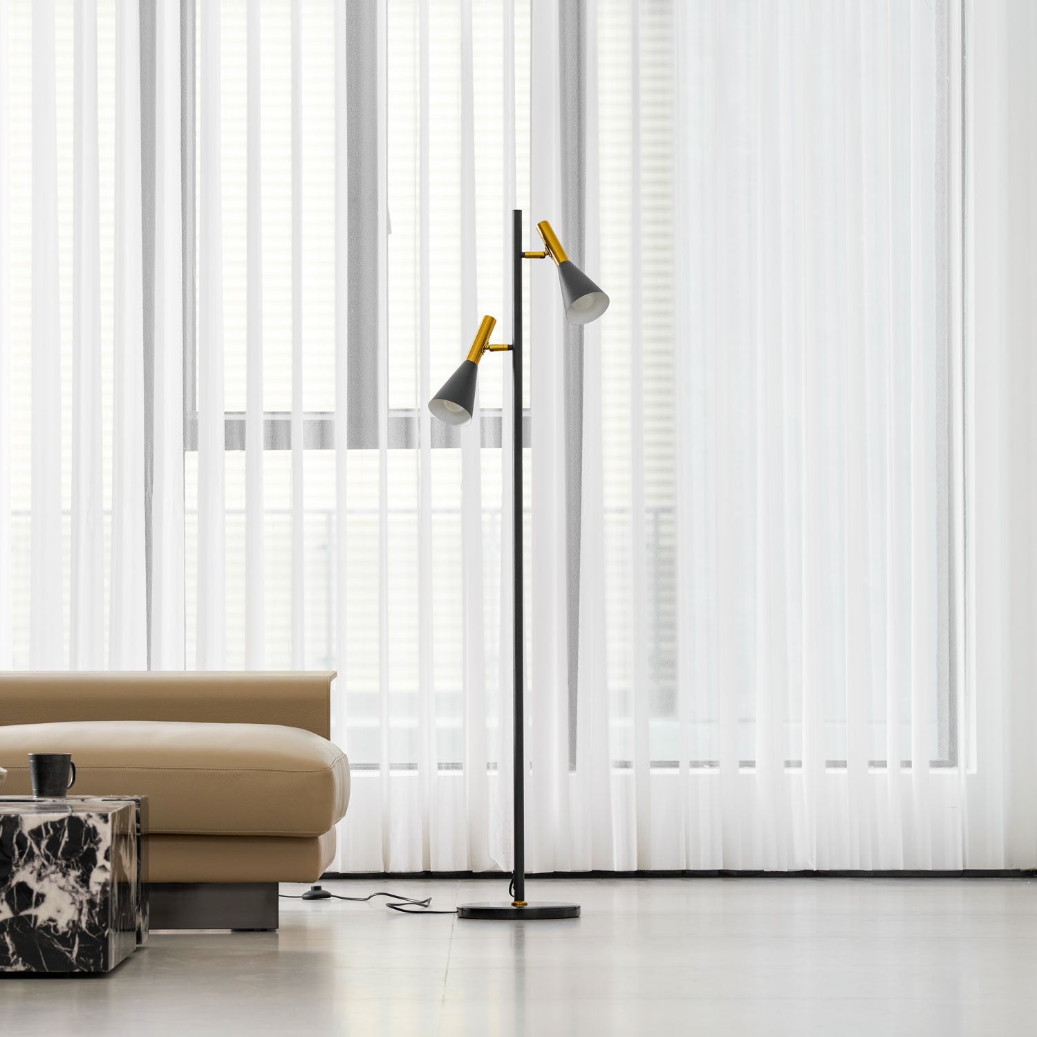 Lampadaire minimaliste Asen en Métal, Marbre, Fer Noir
