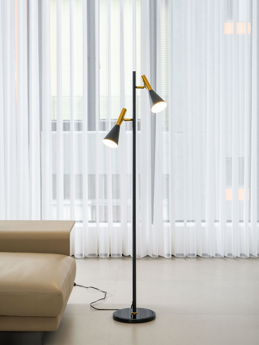 Lampadaire minimaliste Asen en Métal, Marbre, Fer Noir