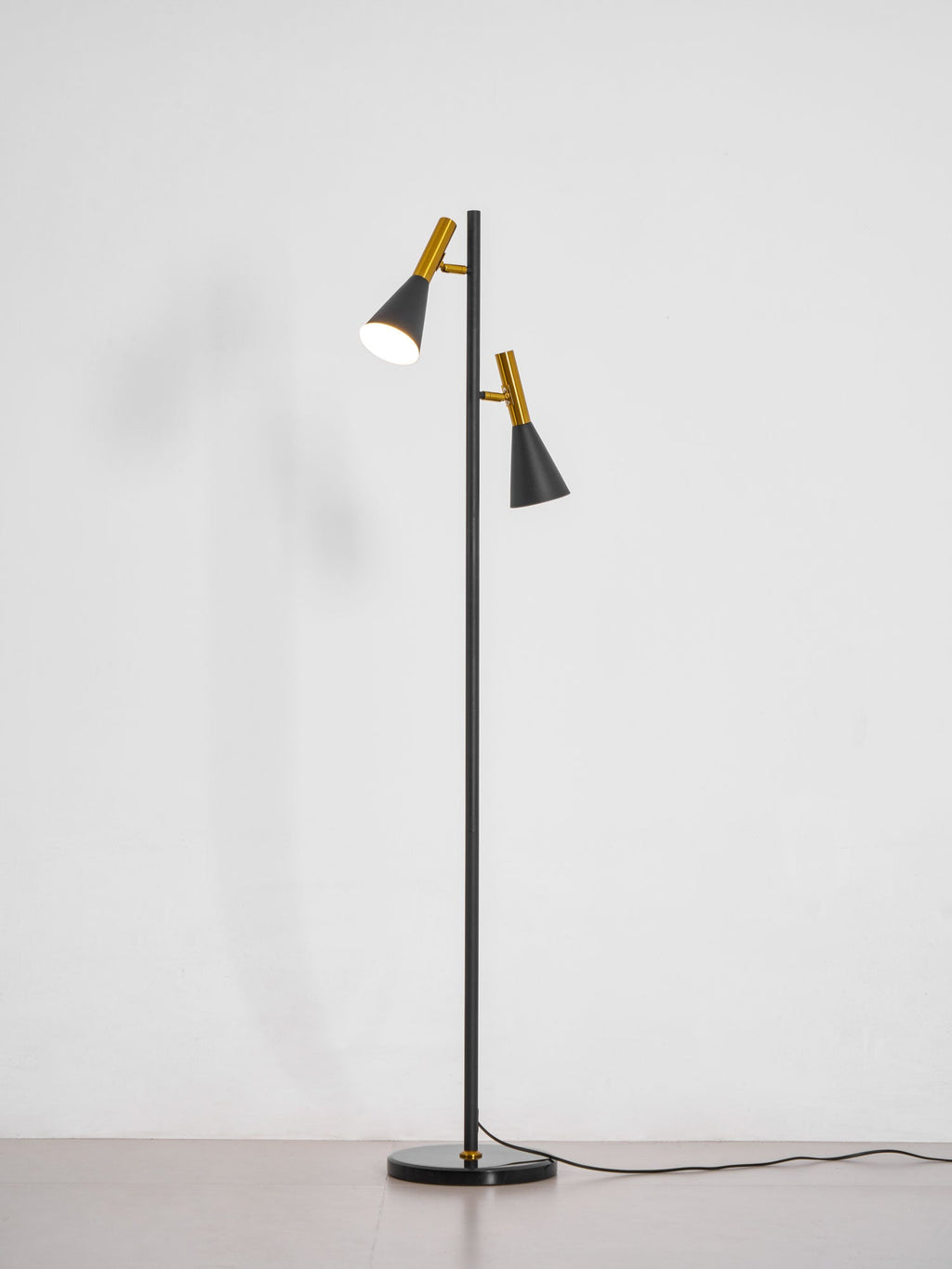 Lampadaire minimaliste Asen en Métal, Marbre, Fer Noir