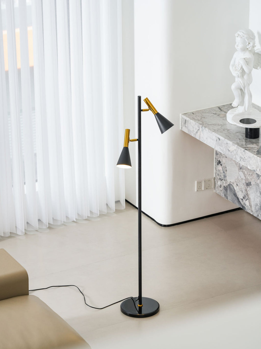 Lampadaire minimaliste Asen en Métal, Marbre, Fer Noir