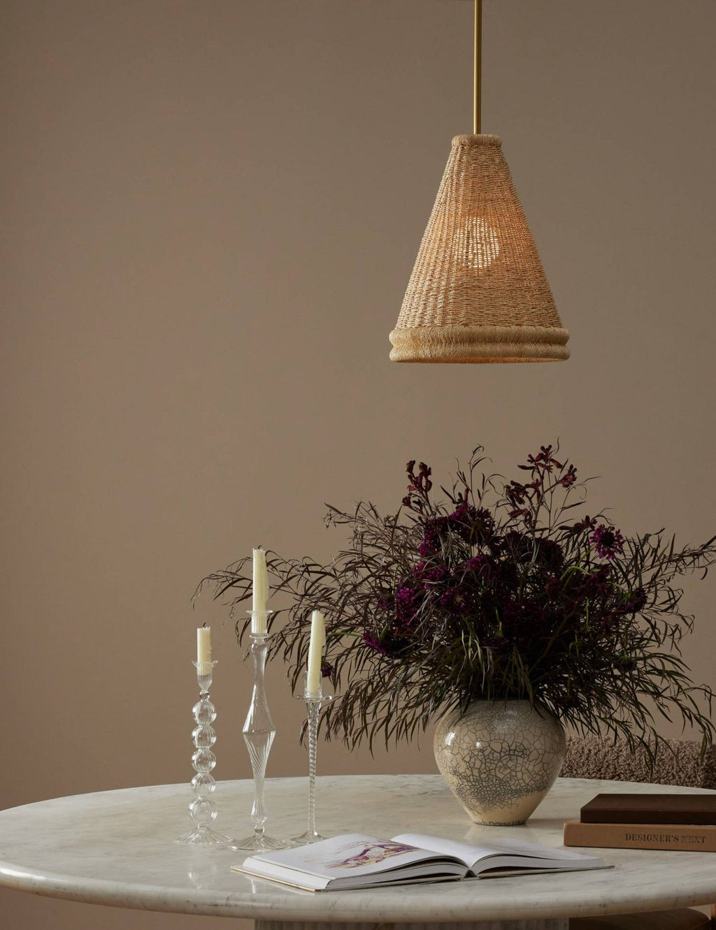 Suspension design Ofeig en palm feuille