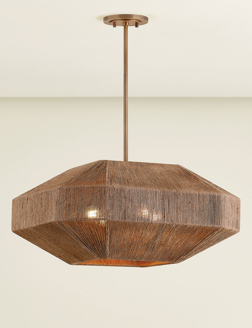 Lustre moderne Max en laiton ancien - Laiton ancien
