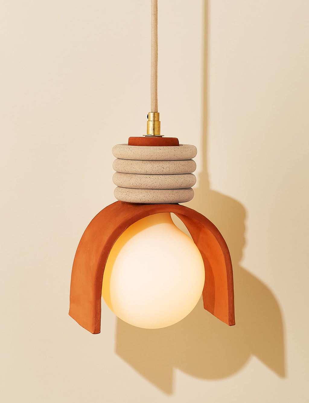Suspension design Vinson en terre cuite et sable - Terre cuite et sable