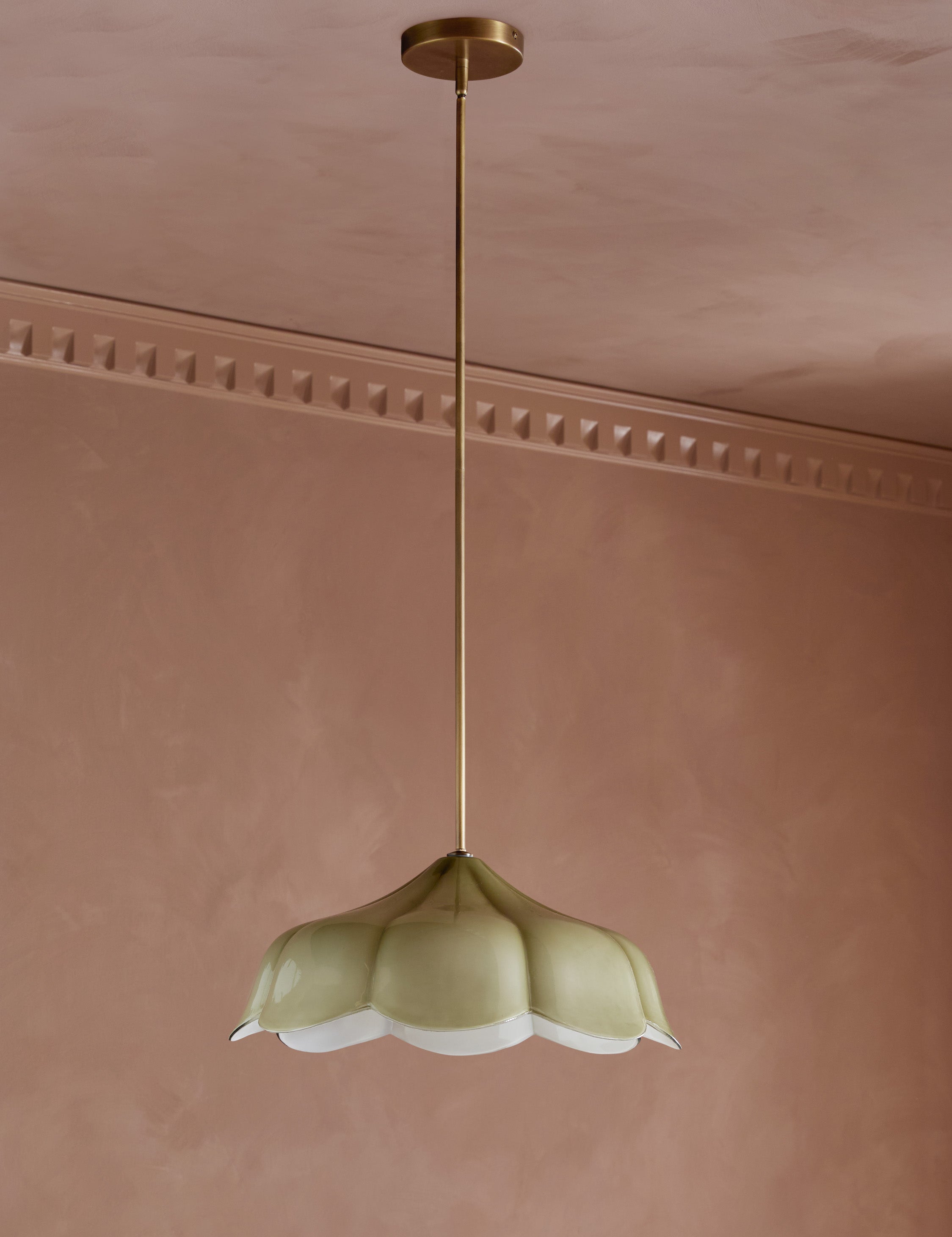Suspension design Ingo en laiton ancien - Laiton ancien