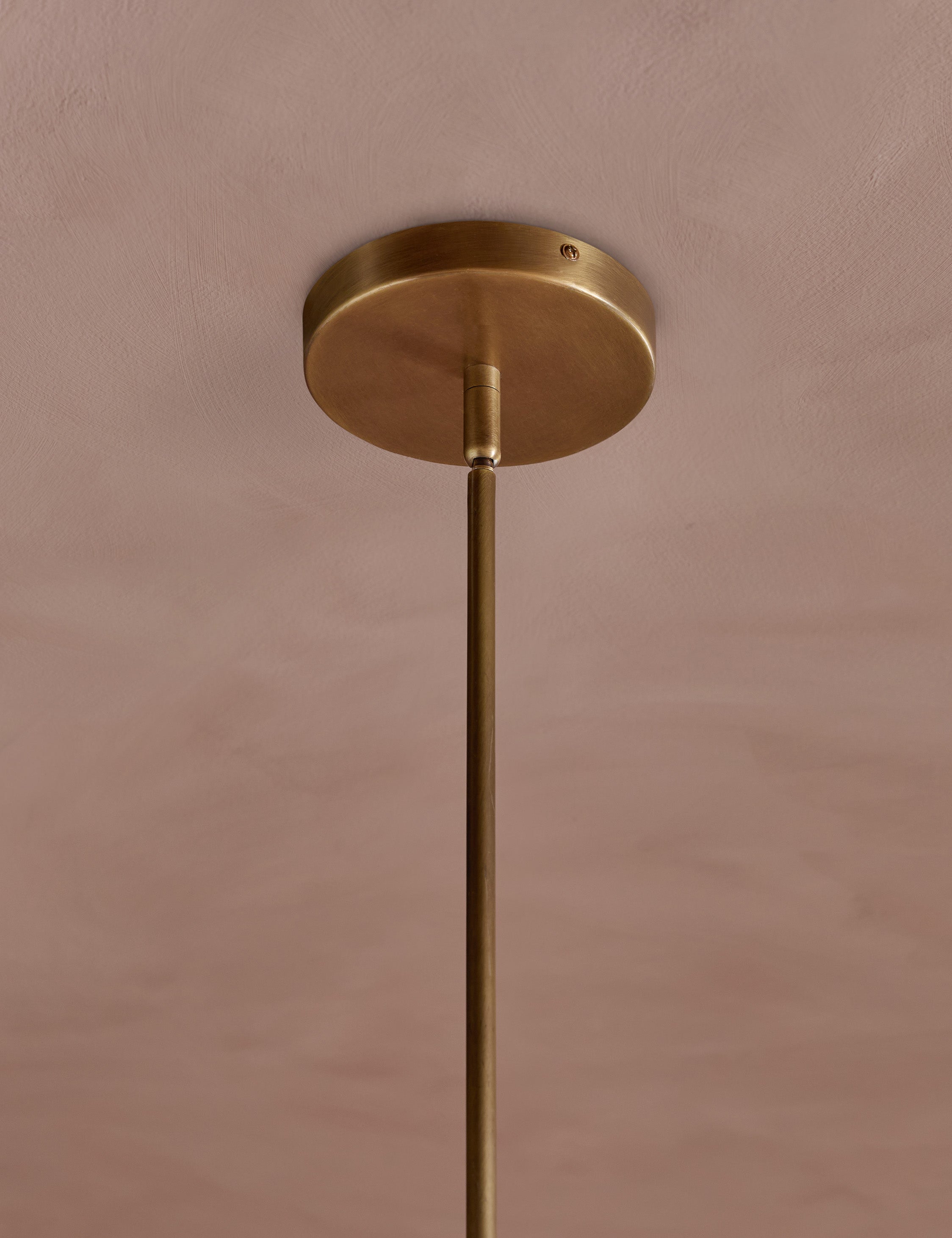 Suspension design Ingo en laiton ancien - Laiton ancien