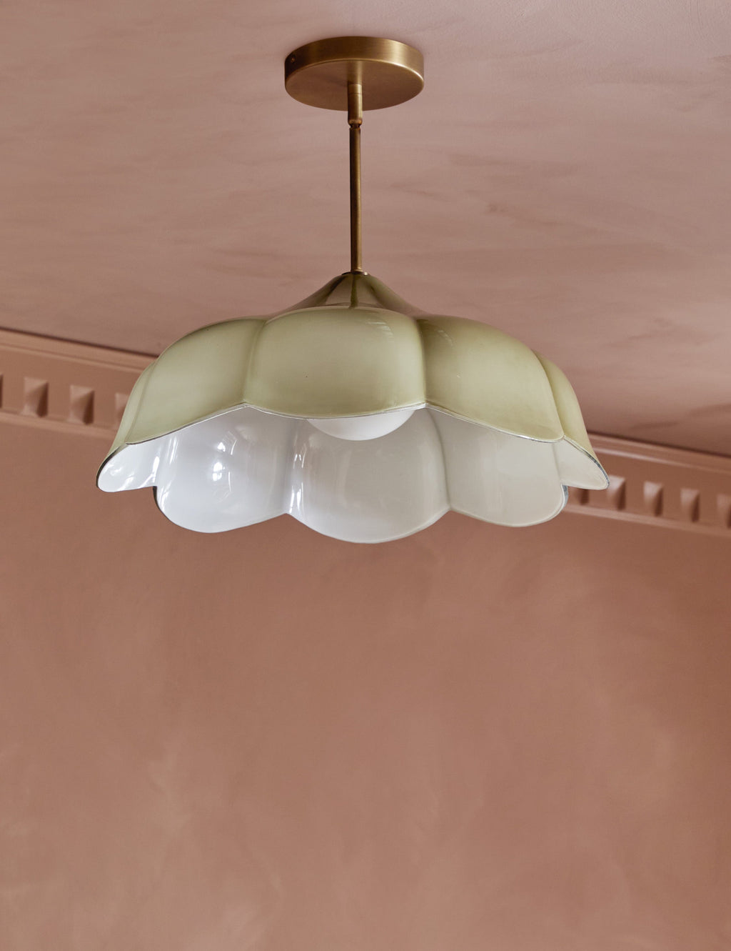 Suspension design Ingo en laiton ancien - Laiton ancien