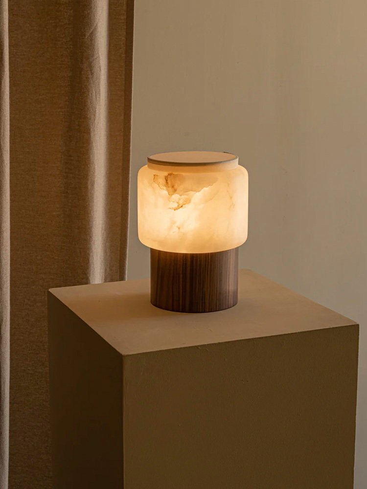 Lampe à poser moderne Hagbart en Albâtre Noyer bois et blanc
