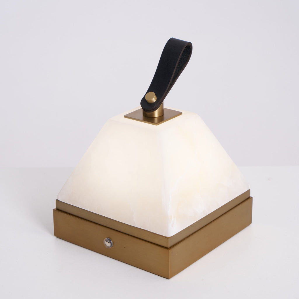 Lampe à poser moderne Archer en Albâtre Or et blanc