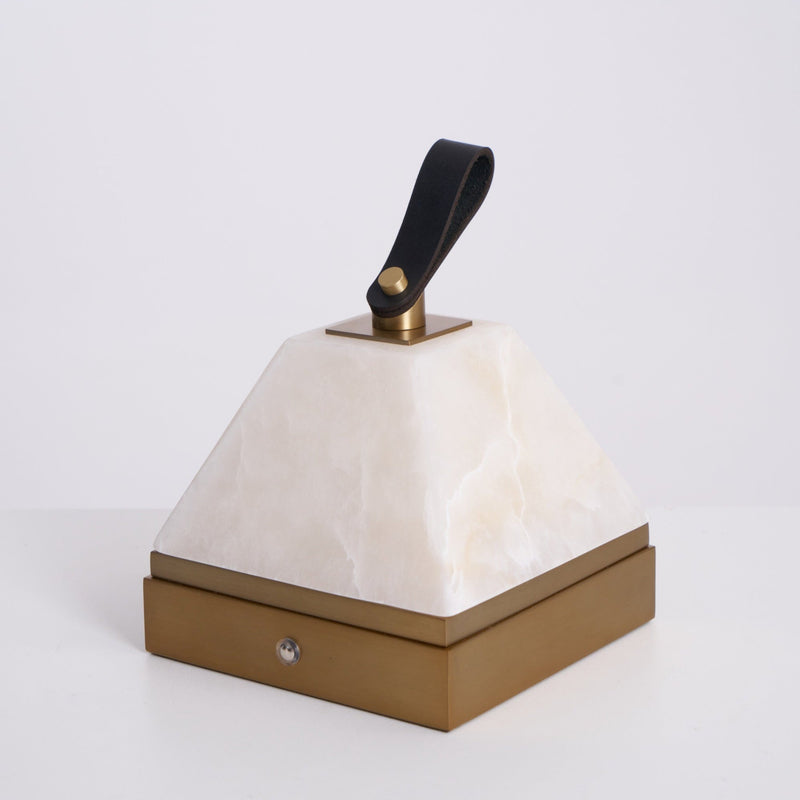 Lampe à poser moderne Archer en Albâtre Or et blanc