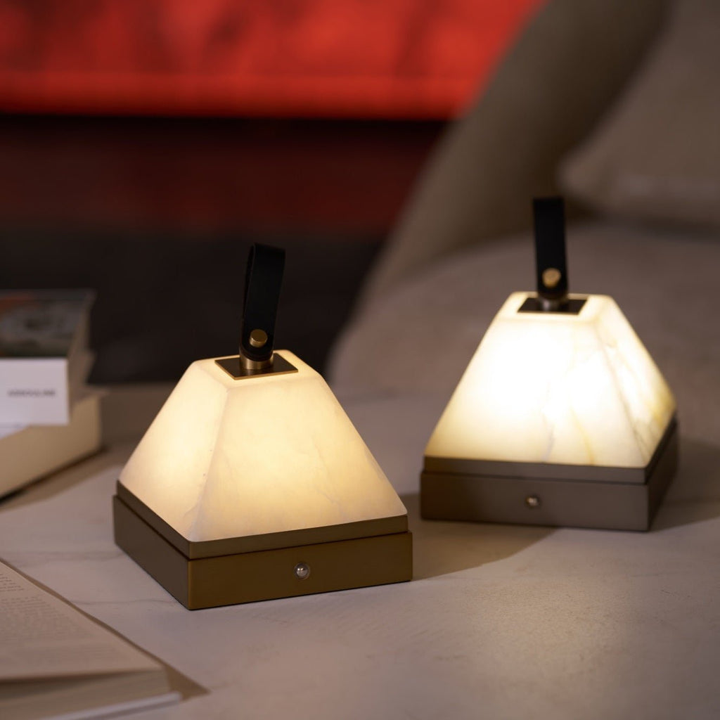Lampe à poser moderne Archer en Albâtre Nickel et blanc