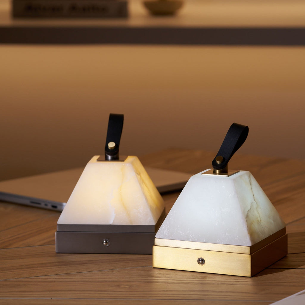 Lampe à poser moderne Archer en Albâtre Nickel et blanc