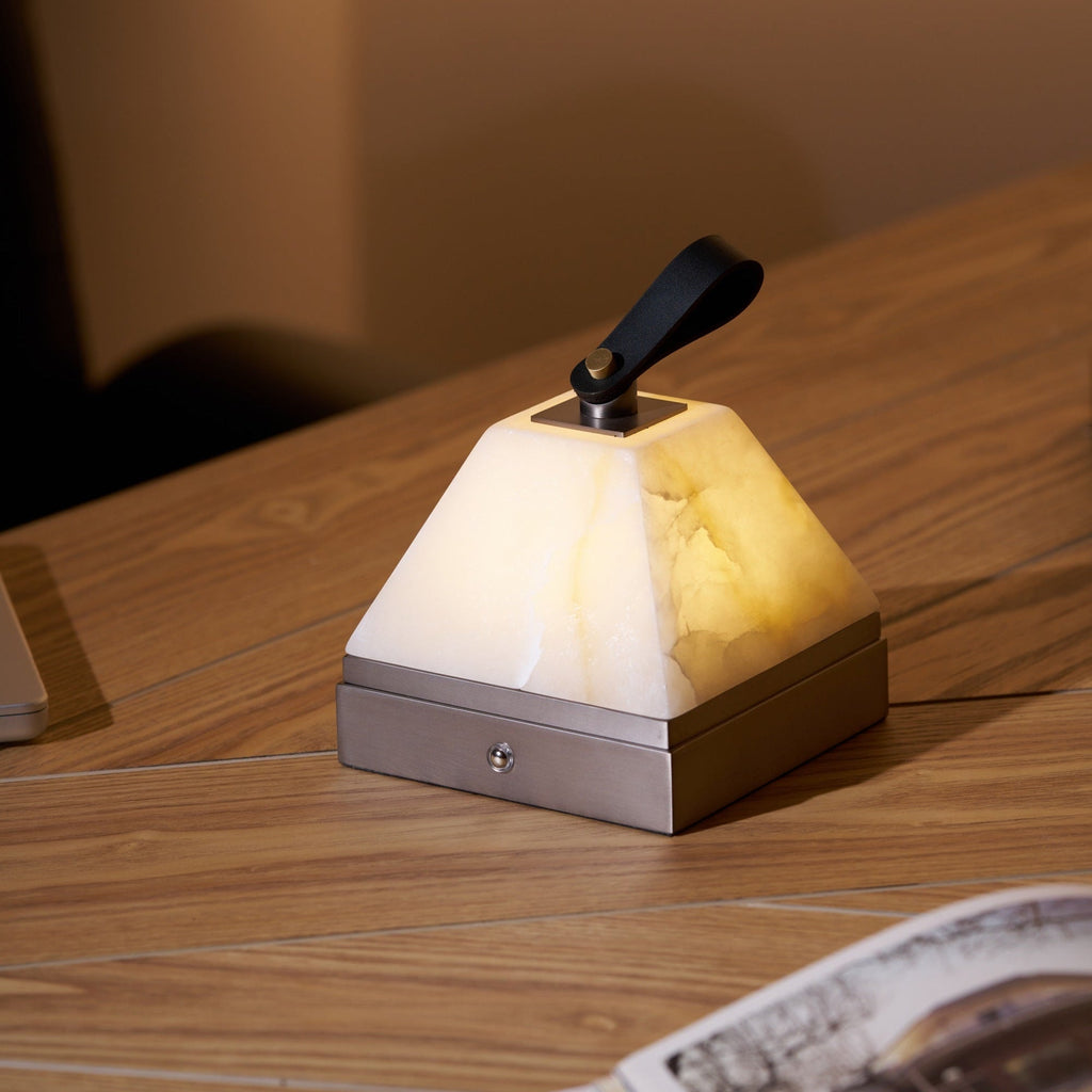 Lampe à poser moderne Archer en Albâtre Nickel et blanc
