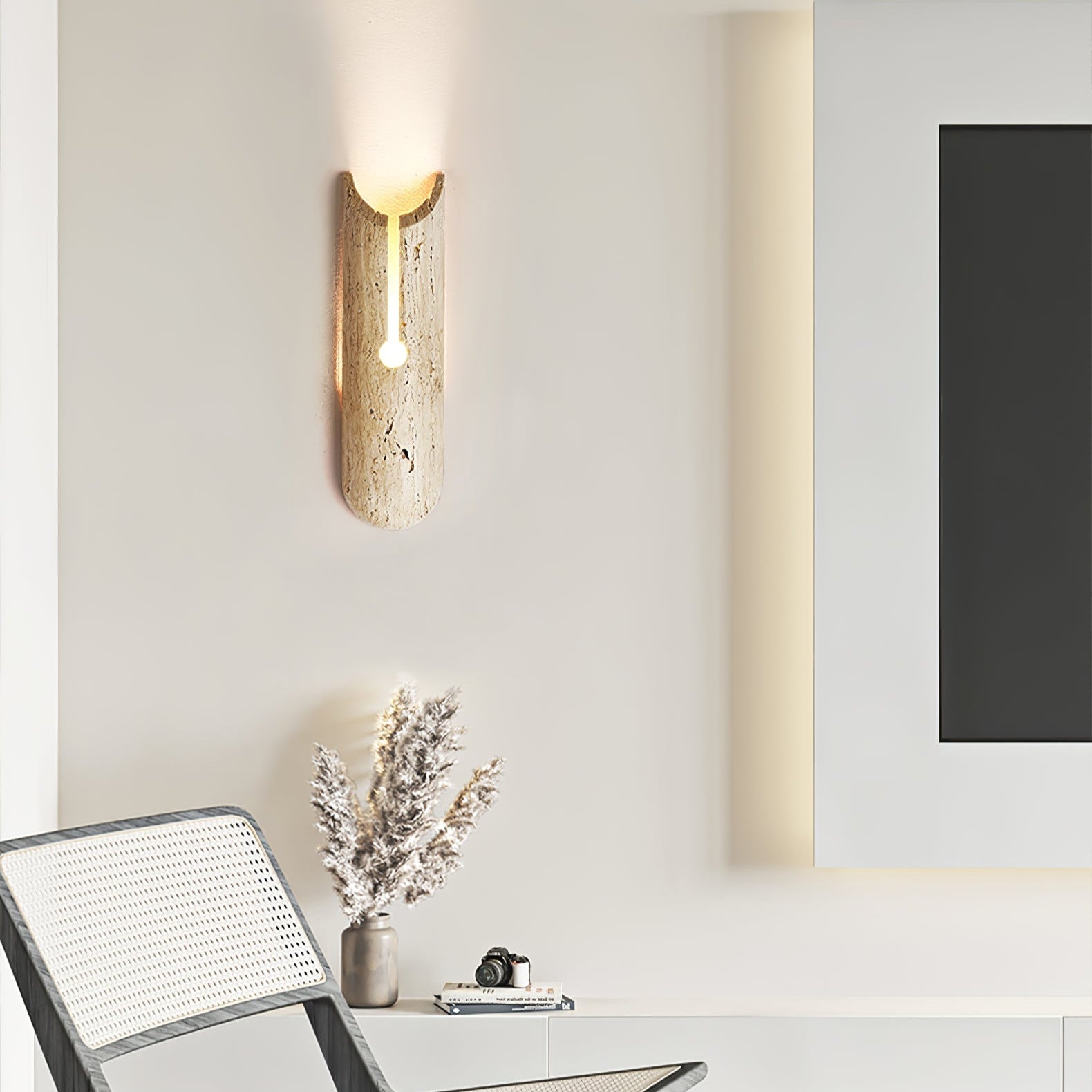 Applique murale moderne Turner en Travertin jaune