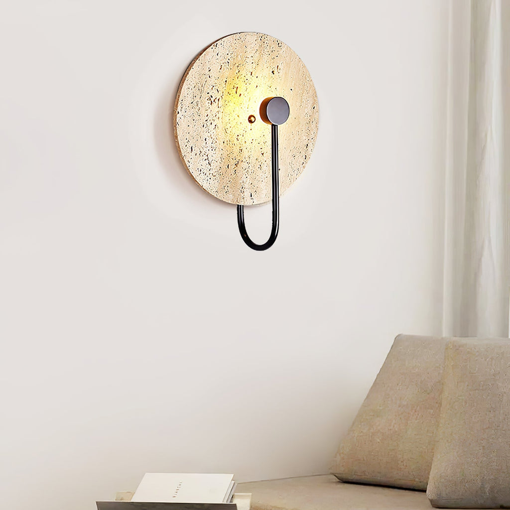 Applique murale moderne Bergthor en Noir et travertin jaune