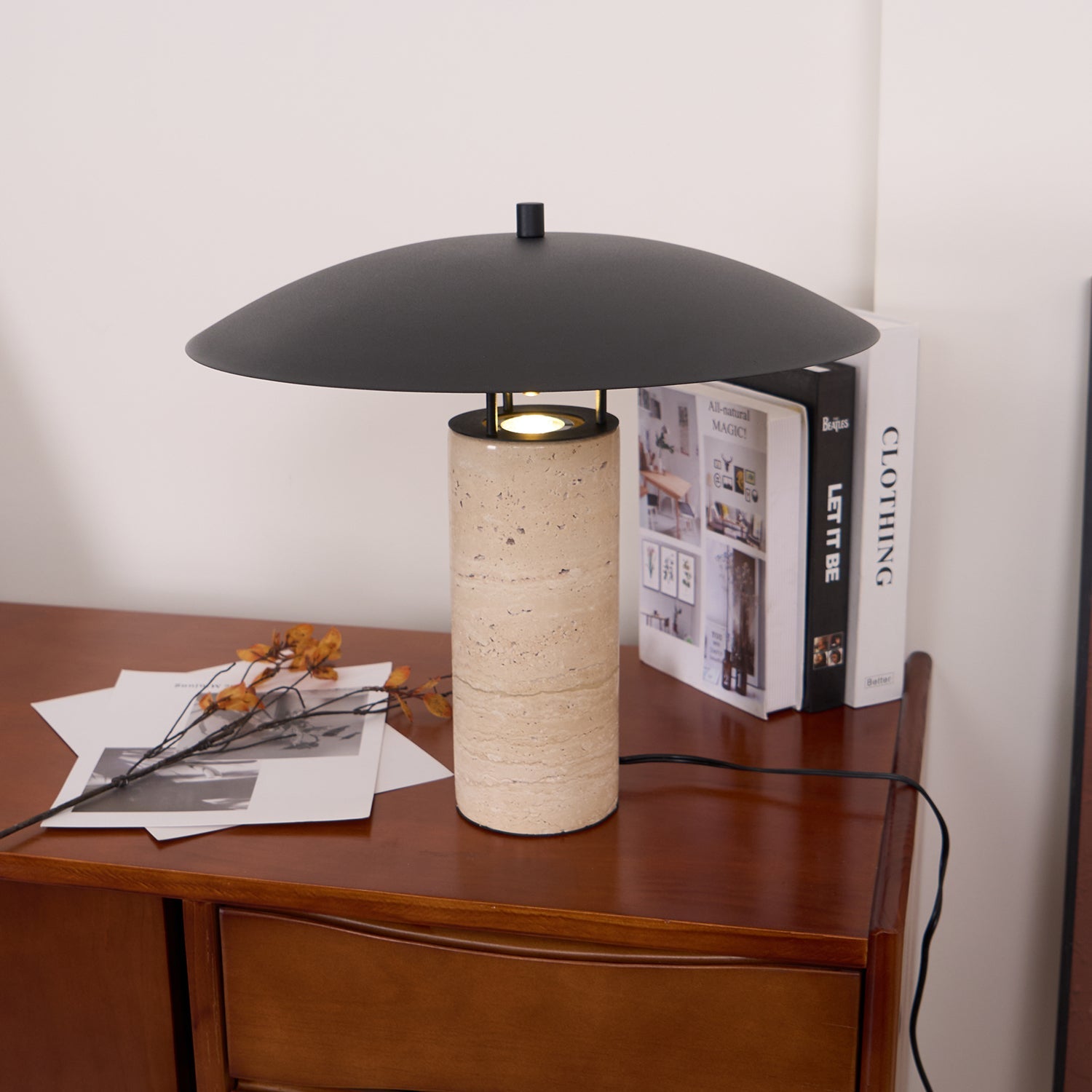 Lampe à poser moderne Loch en Travertin