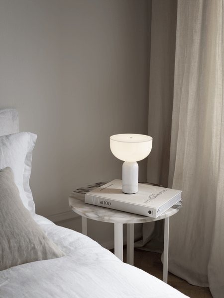 Lampe à poser moderne Fridrek en Marbre Foncé rouge
