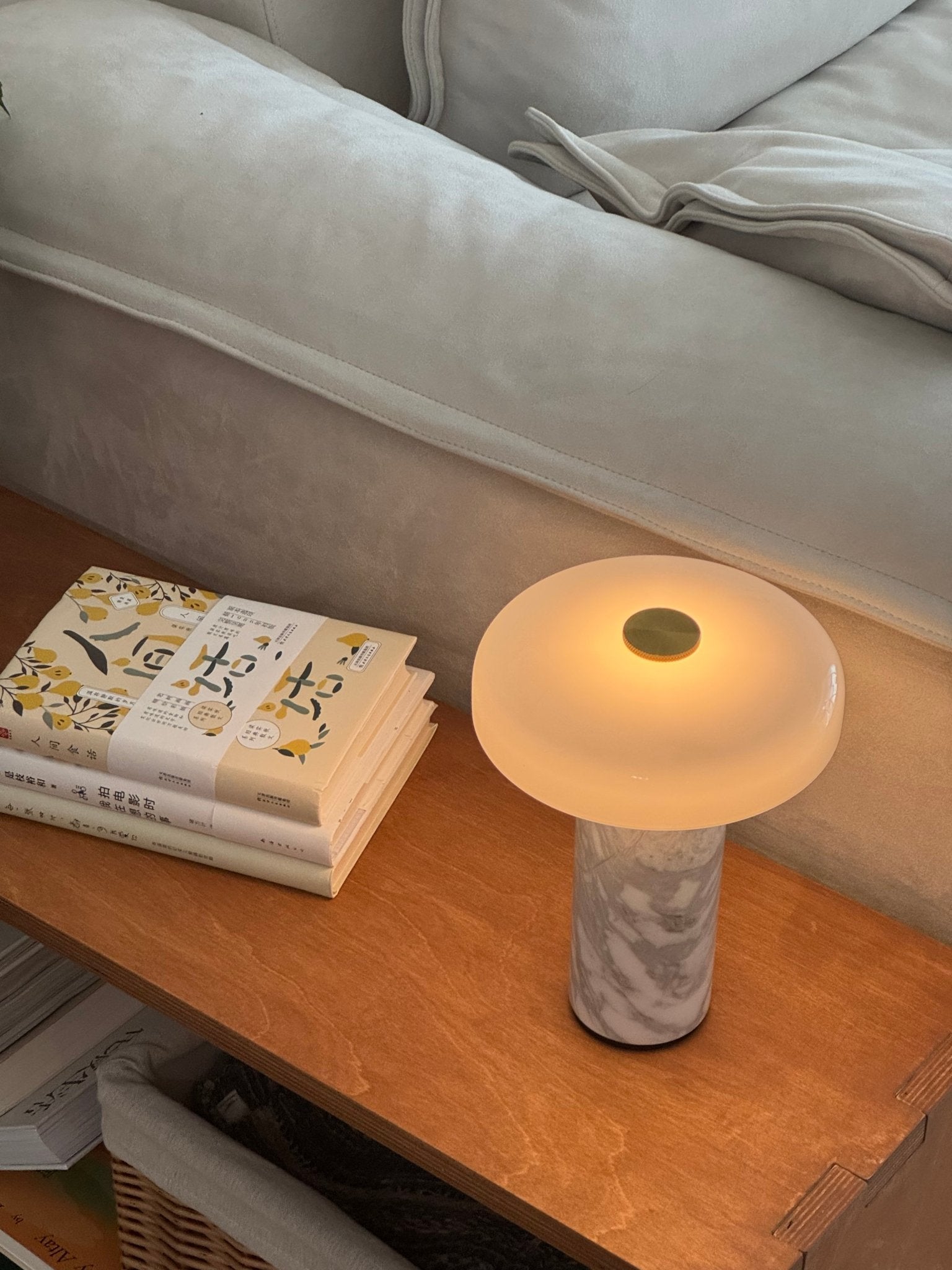 Lampe à poser moderne Fridrek en Marbre Noir
