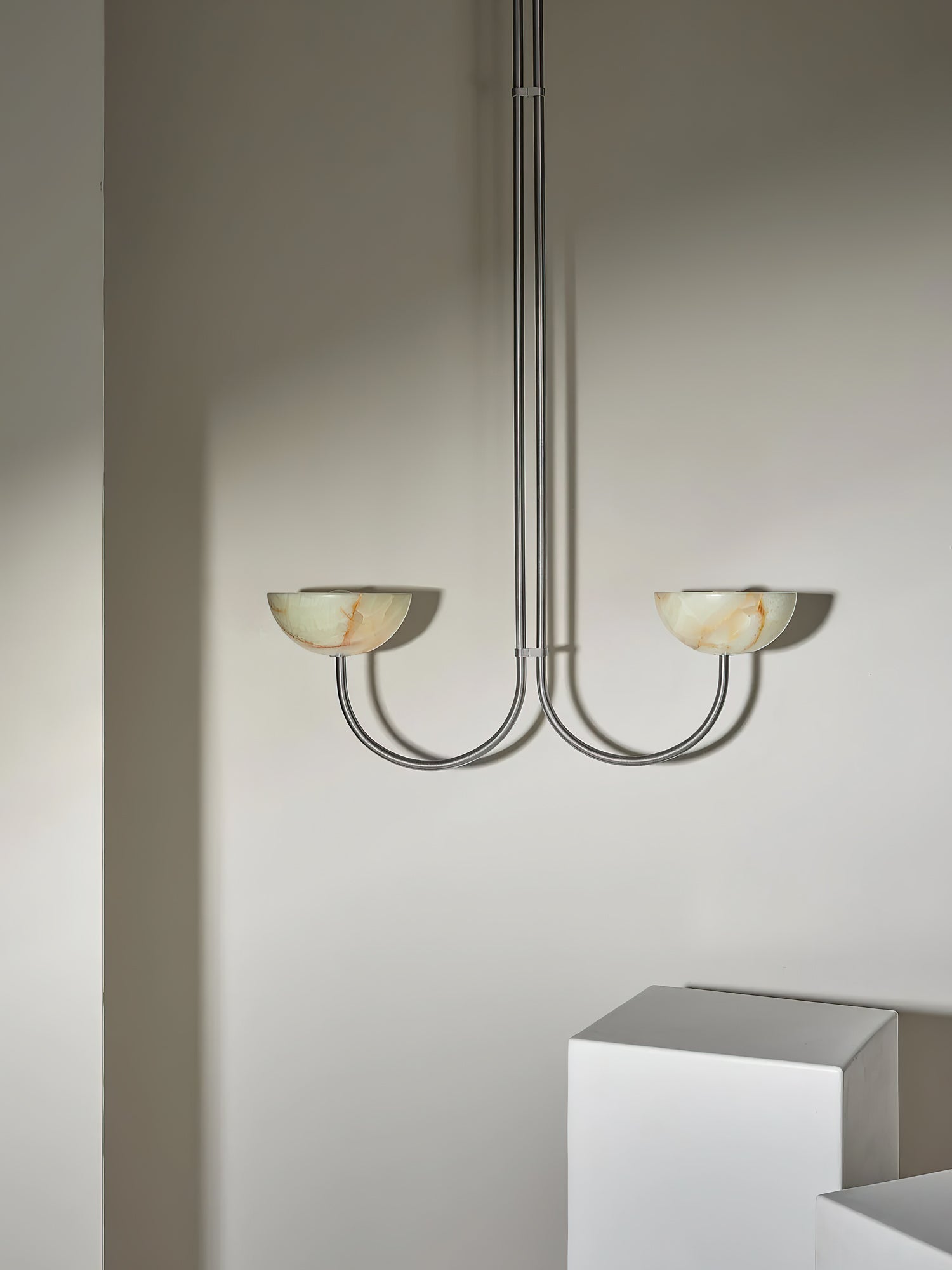 Suspension moderne Warwick en Jade Blanc et blanc albâtre
