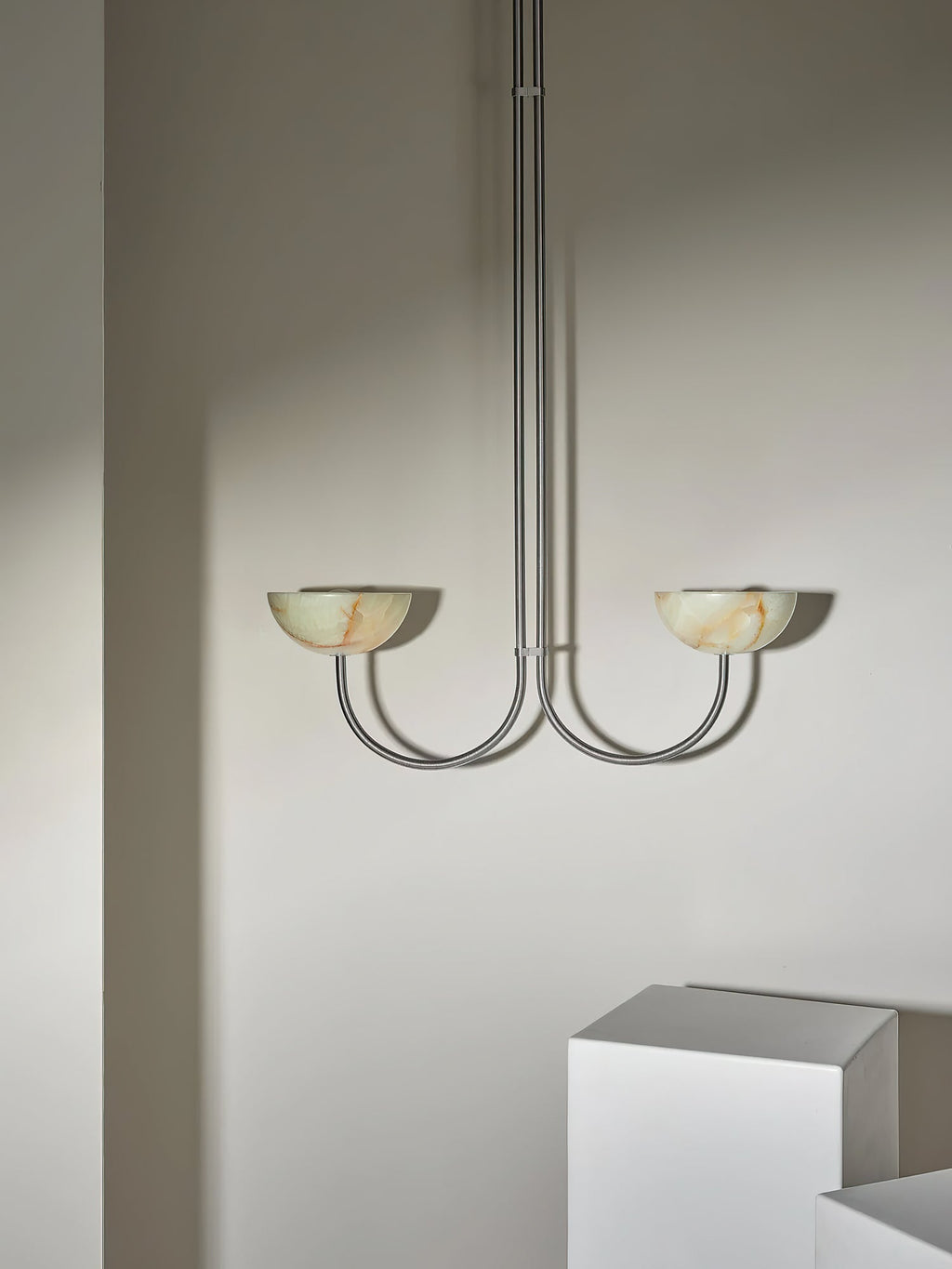 Suspension moderne Warwick en Albâtre Doré et vert Jade