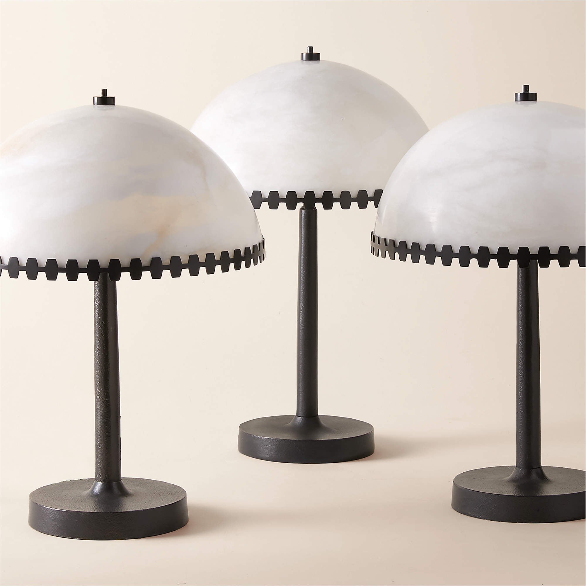 Lampe à poser moderne Randal en Albâtre Noir et blanc