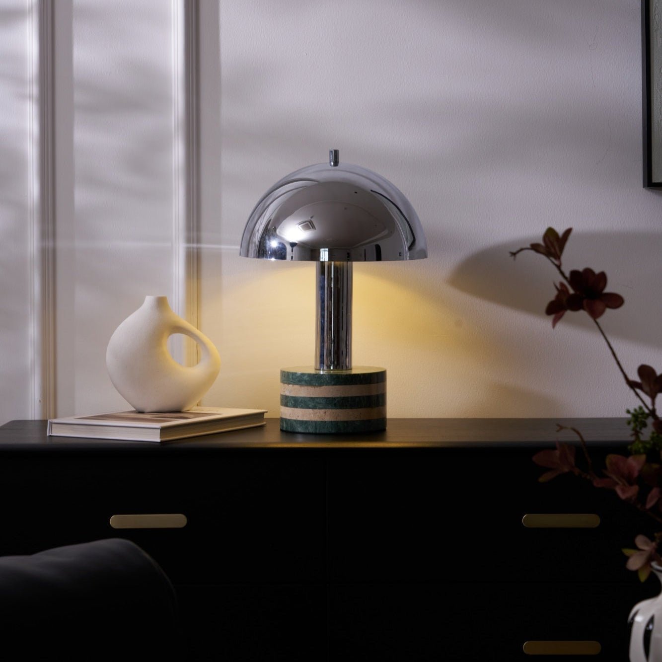 Lampe à poser moderne Agaton en chrome Gris et beige