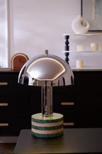 Lampe à poser moderne Agaton en chrome Gris et beige