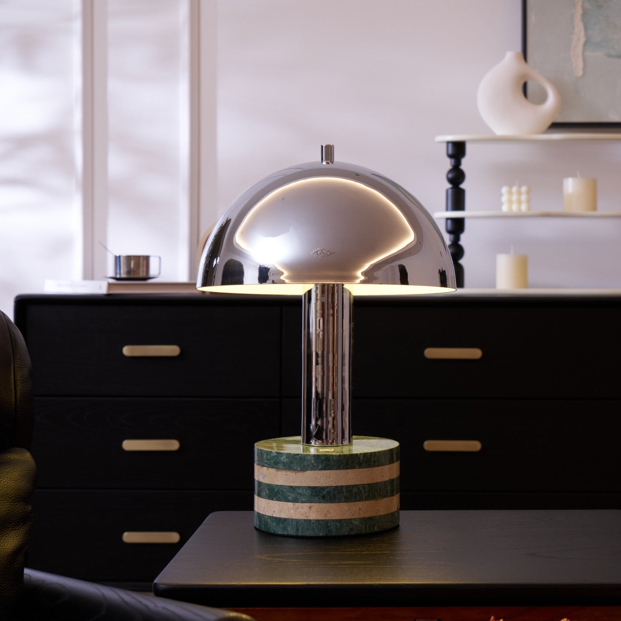 Lampe à poser moderne Agaton en chrome Gris et beige