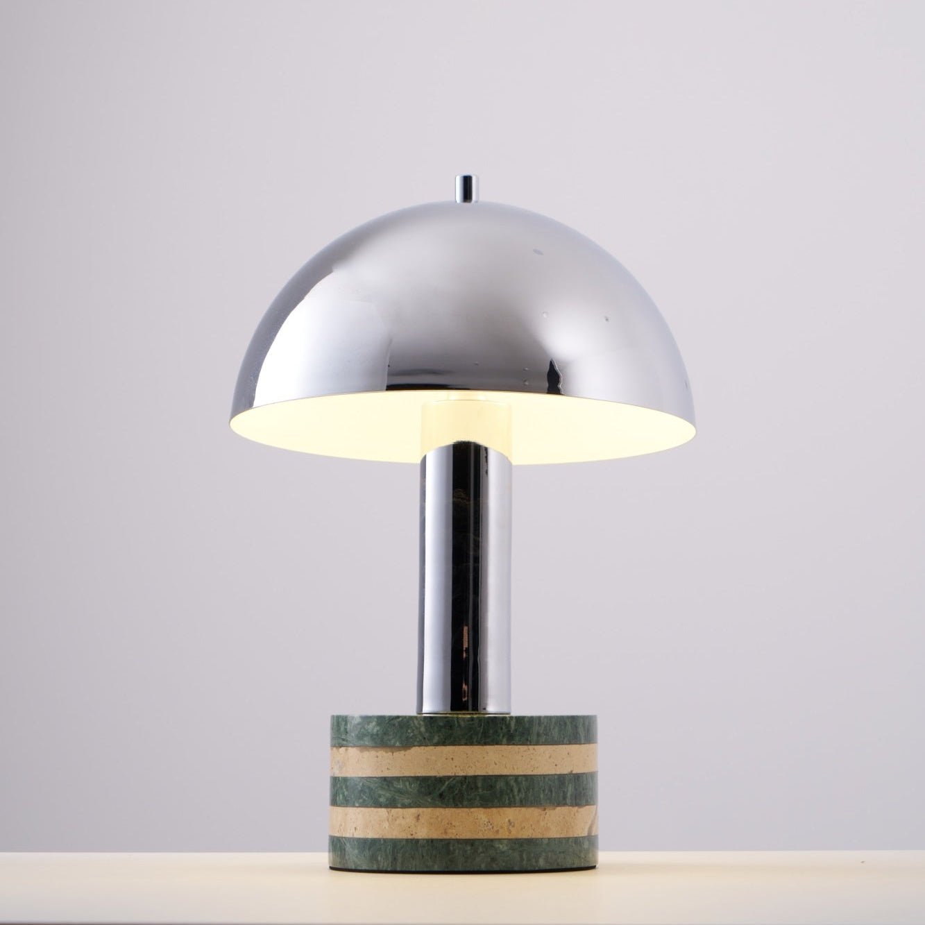 Lampe à poser moderne Agaton en chrome Gris et beige