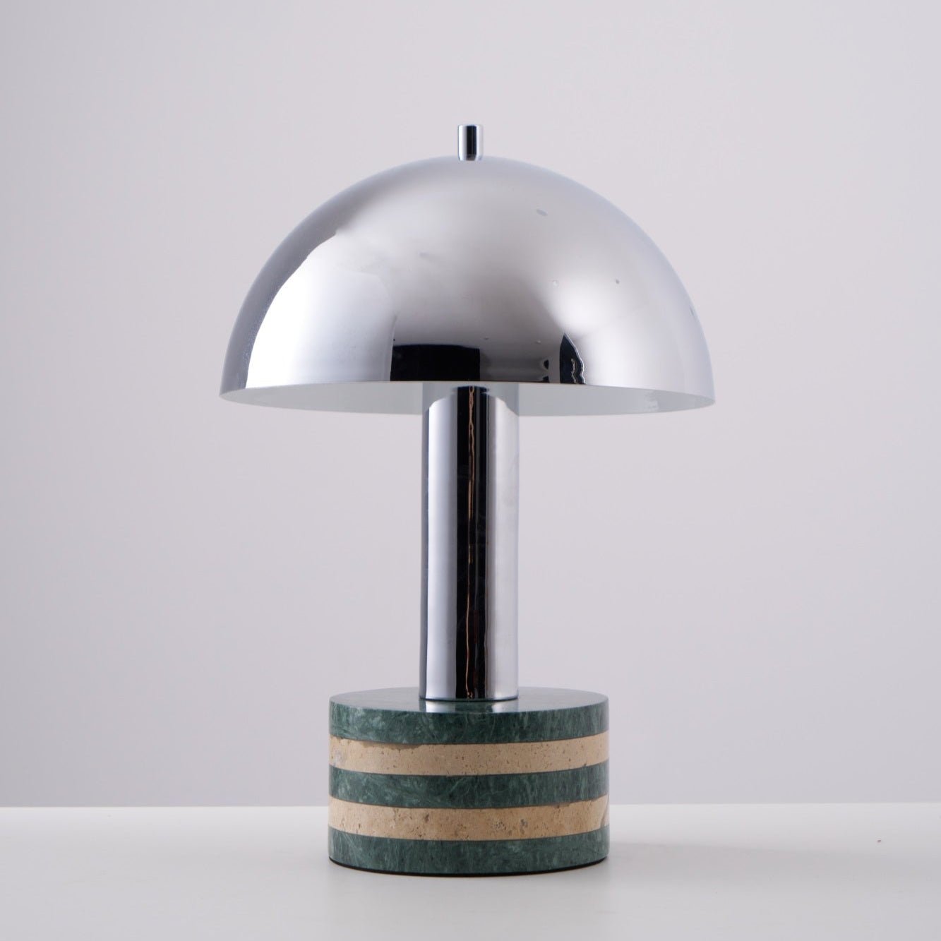 Lampe à poser moderne Agaton en chrome Gris et beige