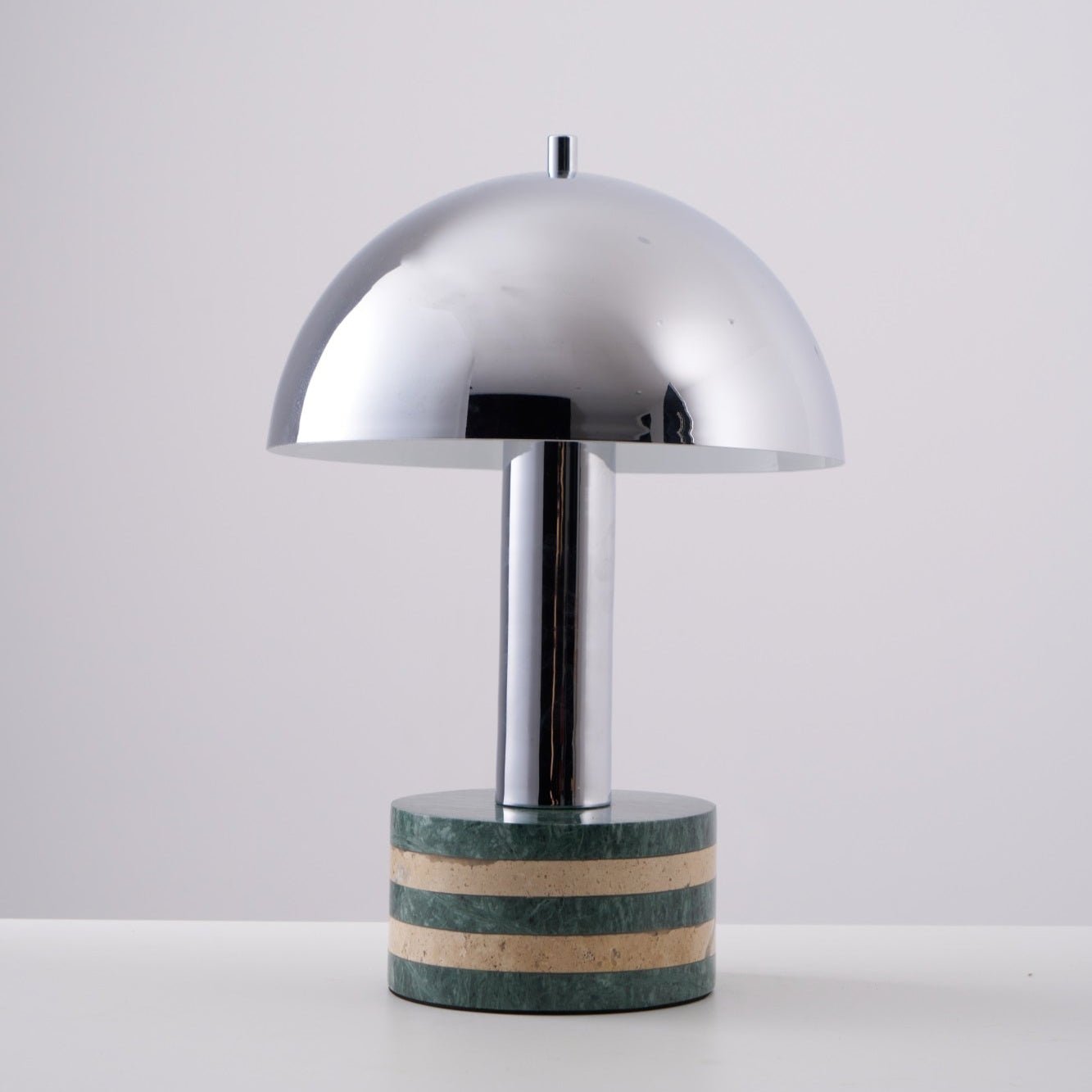 Lampe à poser moderne Agaton en chrome Gris et beige