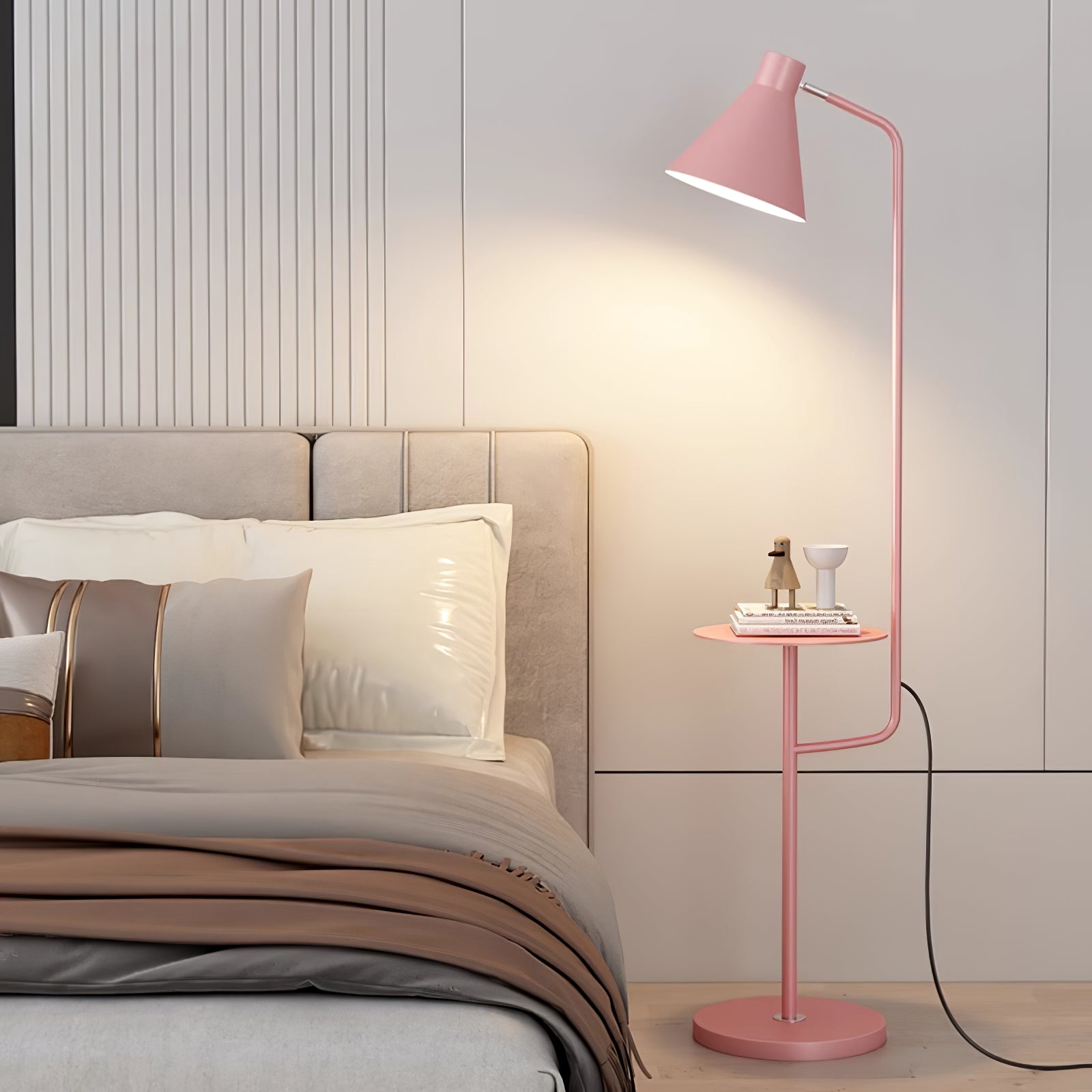 Lampadaire moderne Langston en Marbre Rose