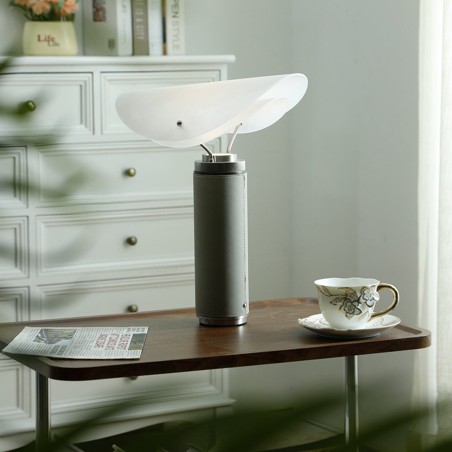 Lampe à poser moderne Rafael en Travertin, Marbre