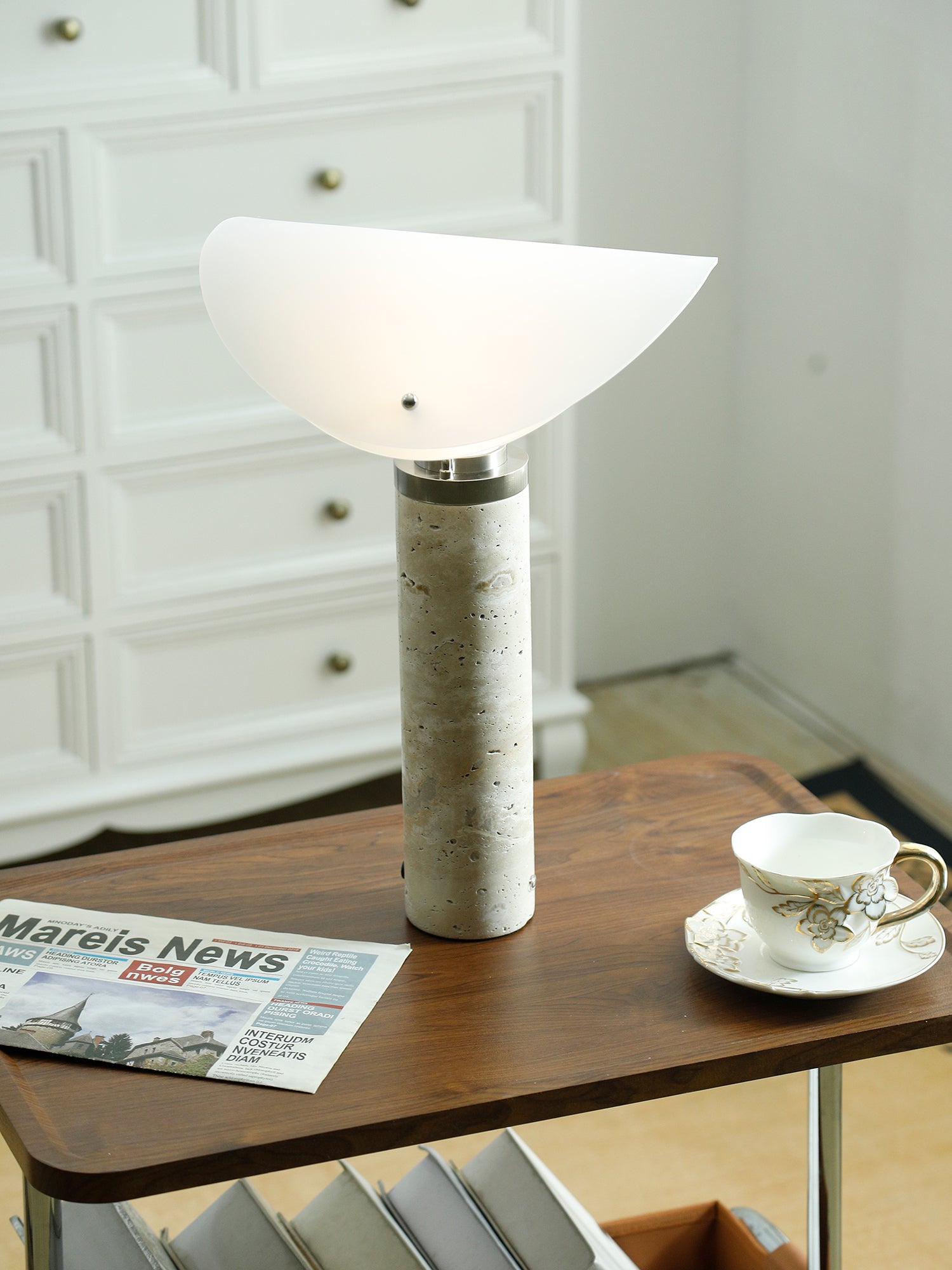 Lampe à poser moderne Rafael en Travertin, Marbre
