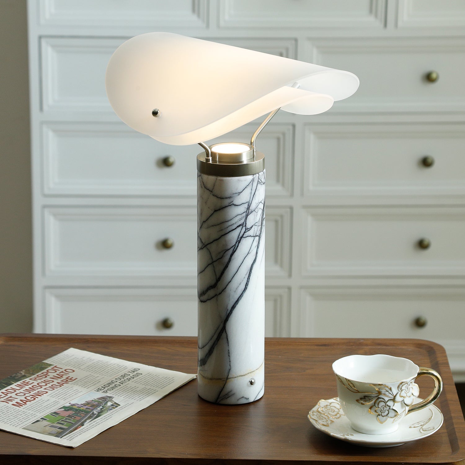Lampe à poser moderne Rafael en Travertin, Marbre