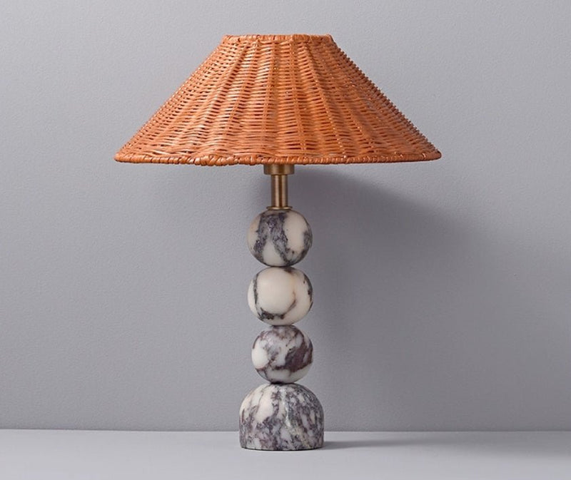 Lampe à poser moderne Eyvindur en Blanc et noir marbre et Rotin naturel