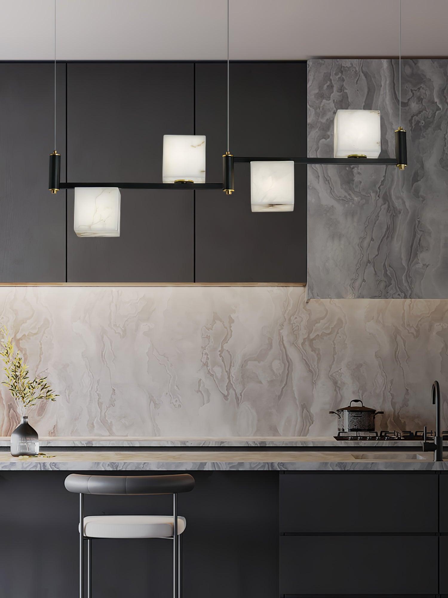 Lustre moderne Dion en Albâtre Laiton et noir et blanc