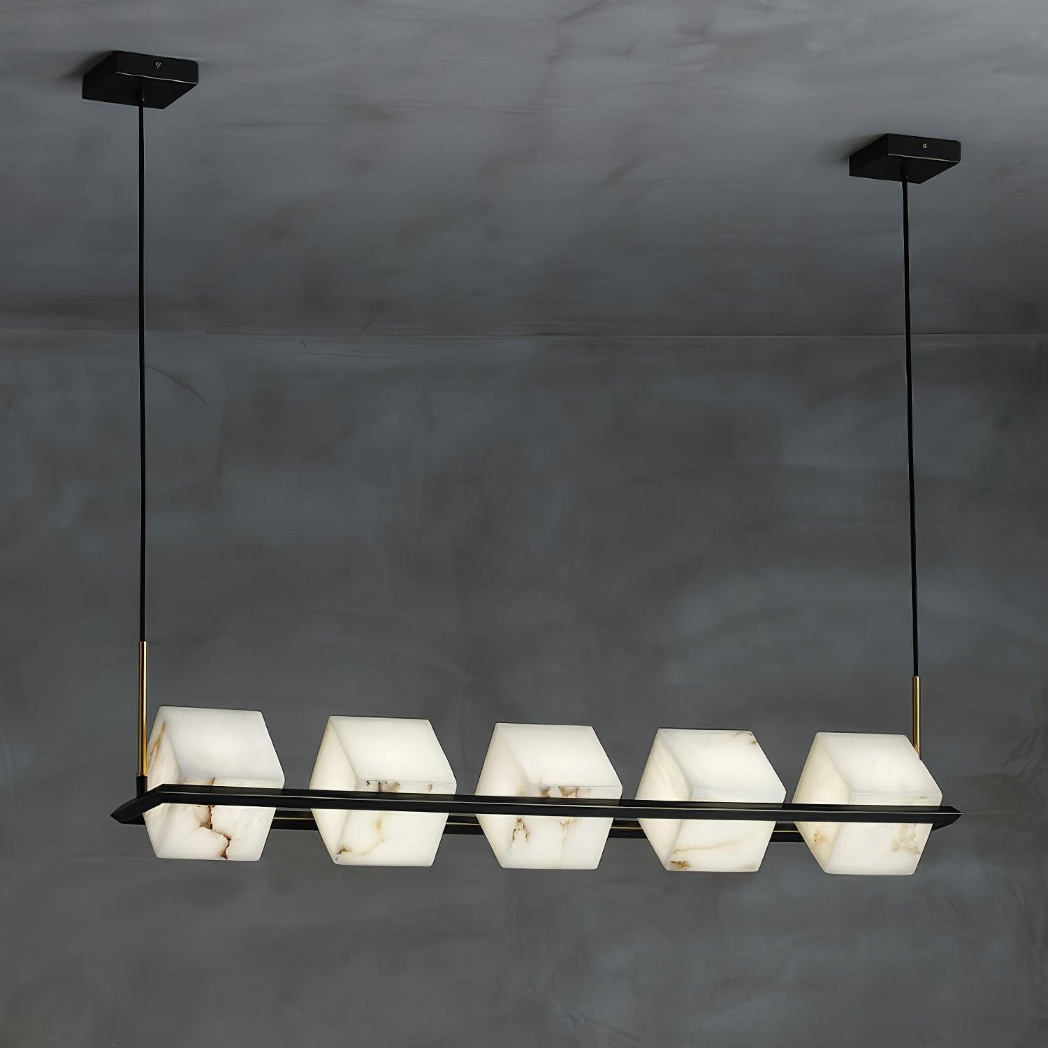 Lustre moderne Dion en Albâtre Laiton et noir et blanc