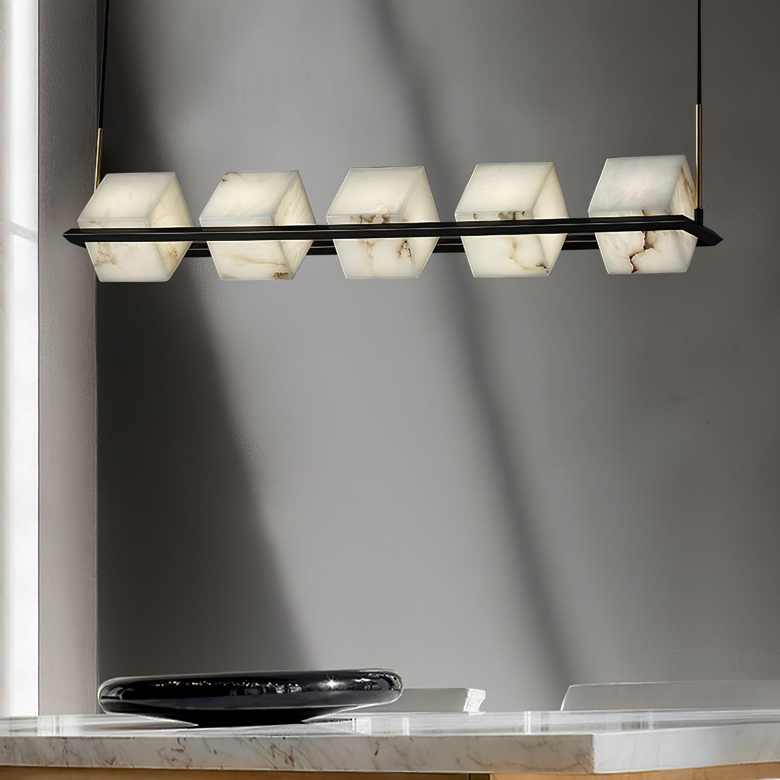 Lustre moderne Dion en Albâtre Laiton et noir et blanc