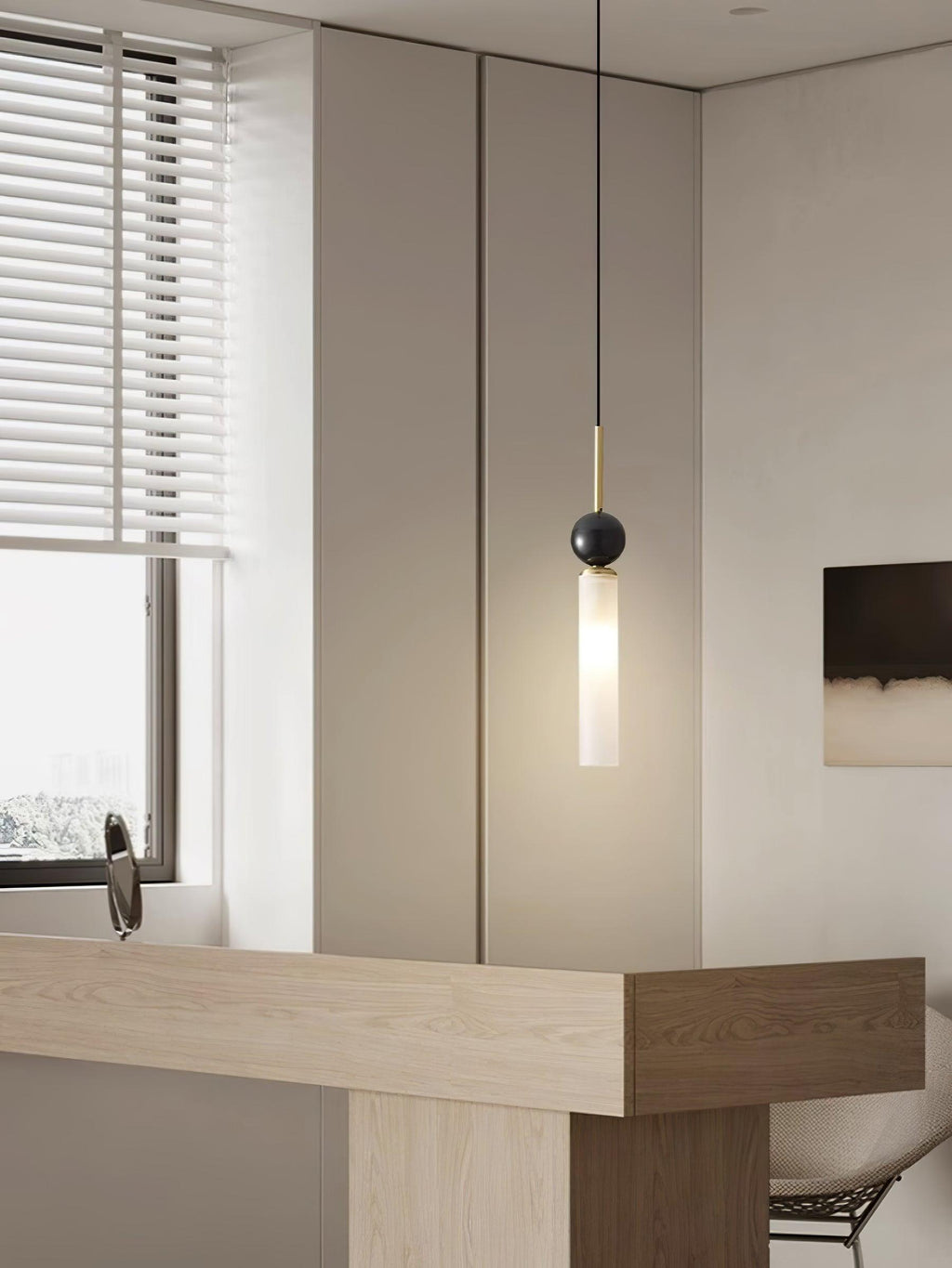 Suspension moderne Volmer en Laiton et noir marbre sphère
