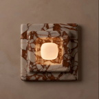 Applique murale moderne Skofte en Métal, Marbre Bvlgari rouge